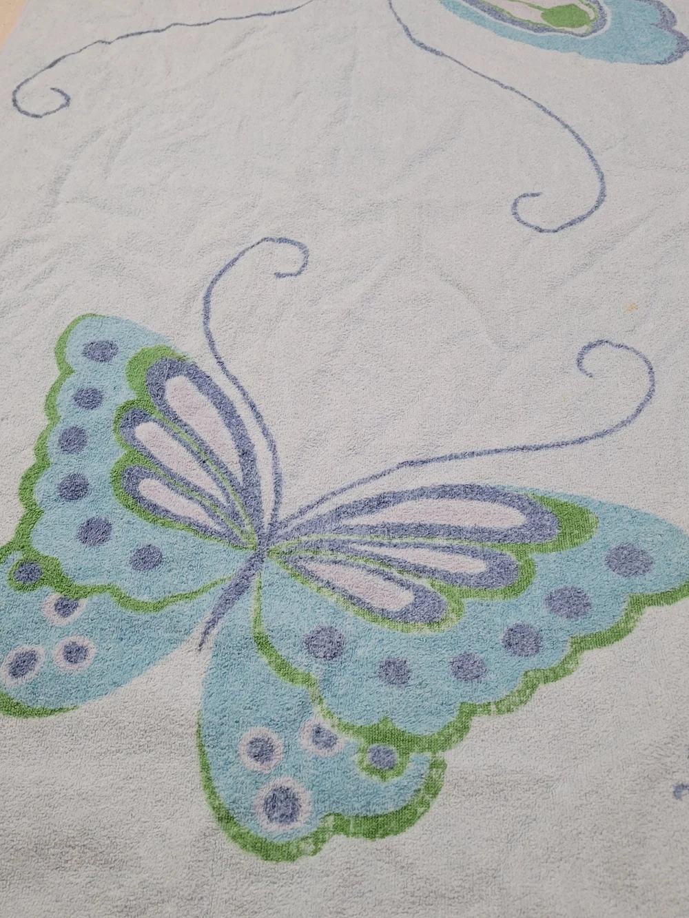 Vintage 1970s Hanae Mori, Martex Butterfly Bath / Beach Towel 26x49 Inches